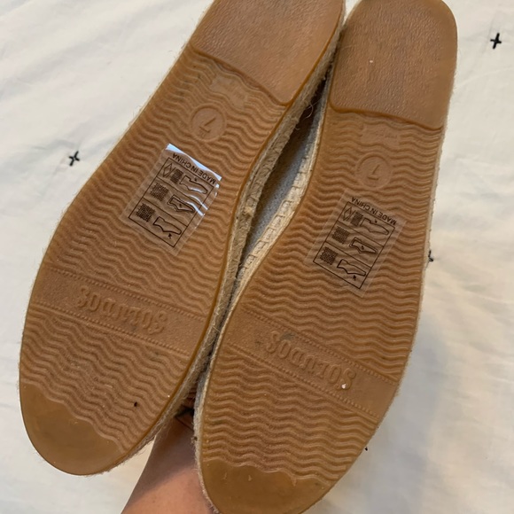 SOLUDOS SLIP ONS - Picture 2 of 2